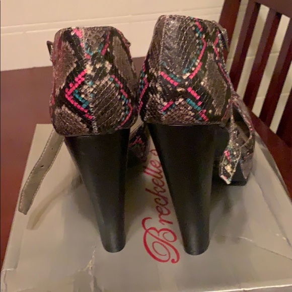 Open Toe Heel 💜💕💙 - Picture 3 of 6